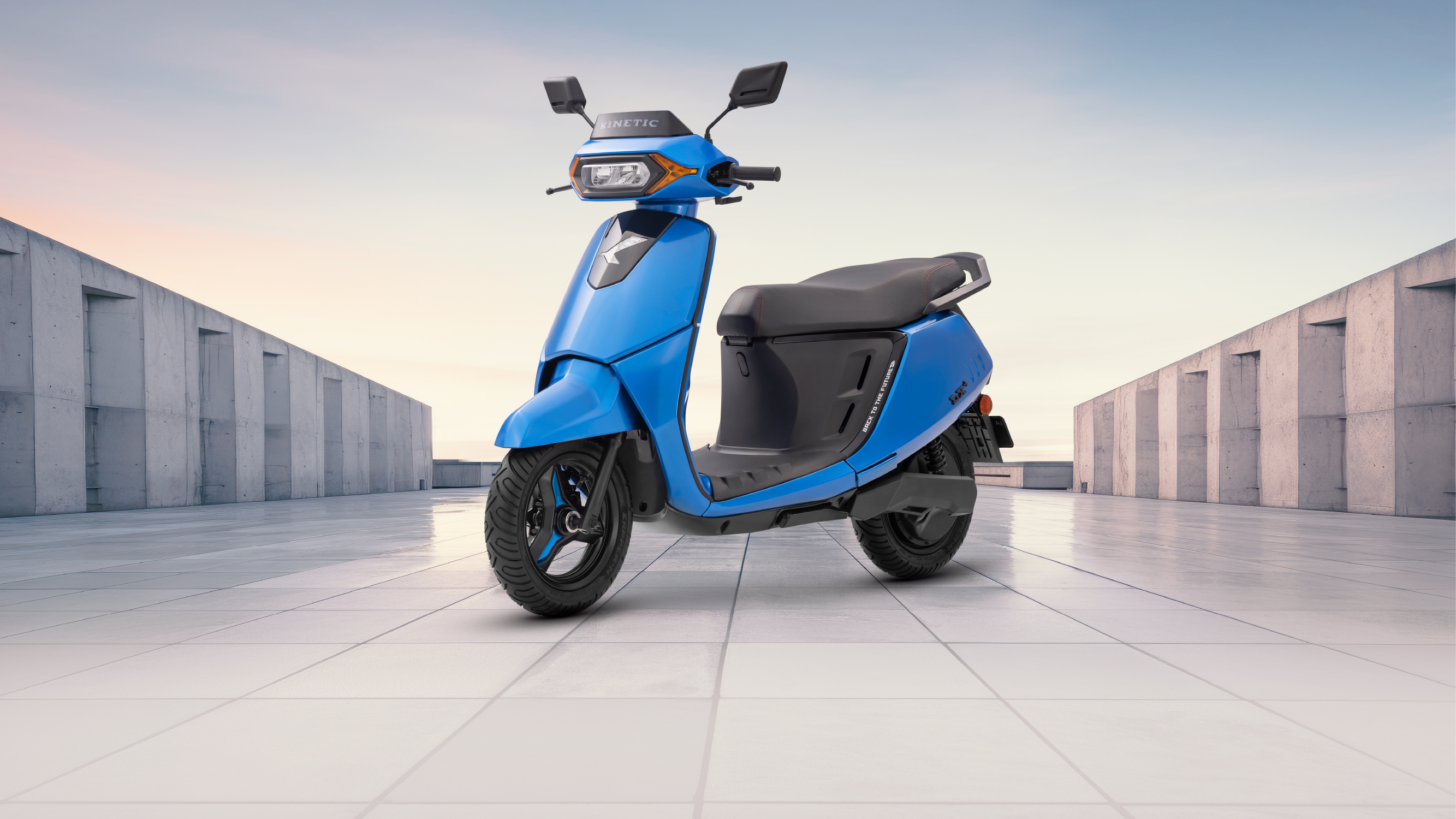 Kinetic EV DX+ Blue