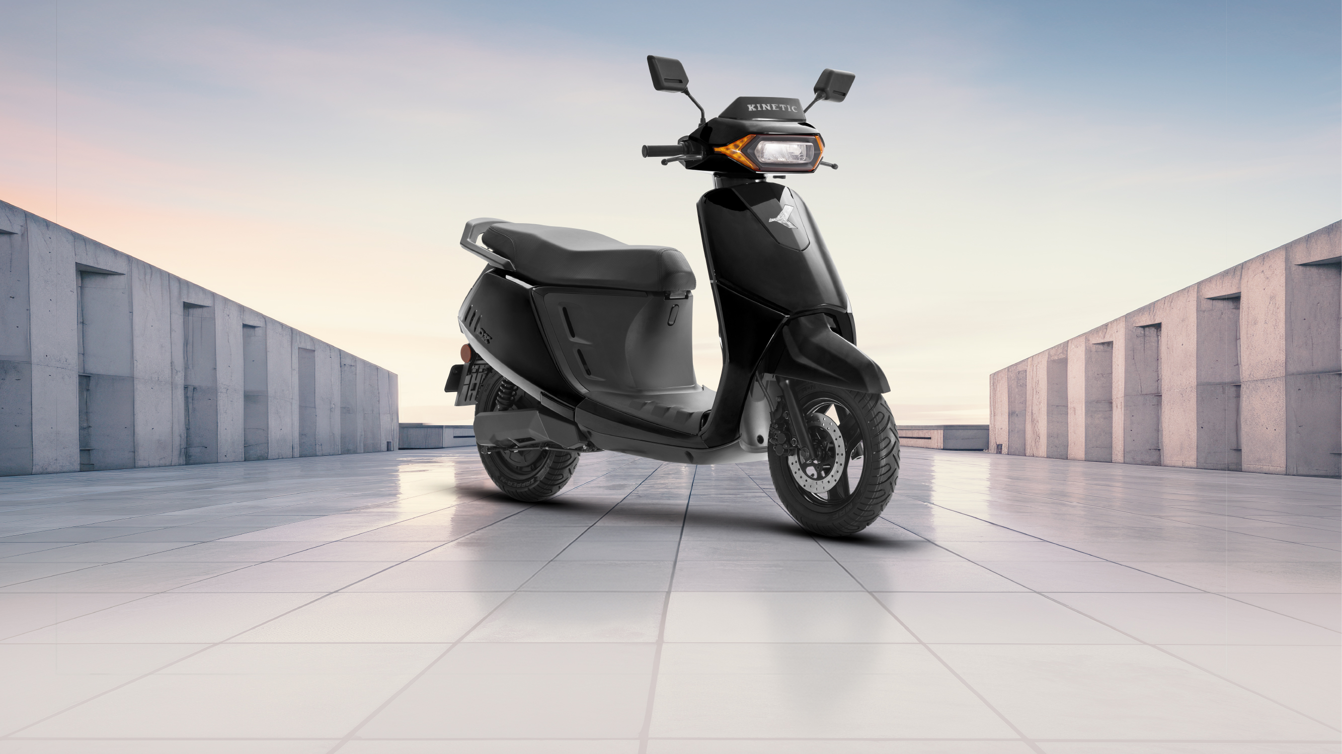 Kinetic EV DX Black